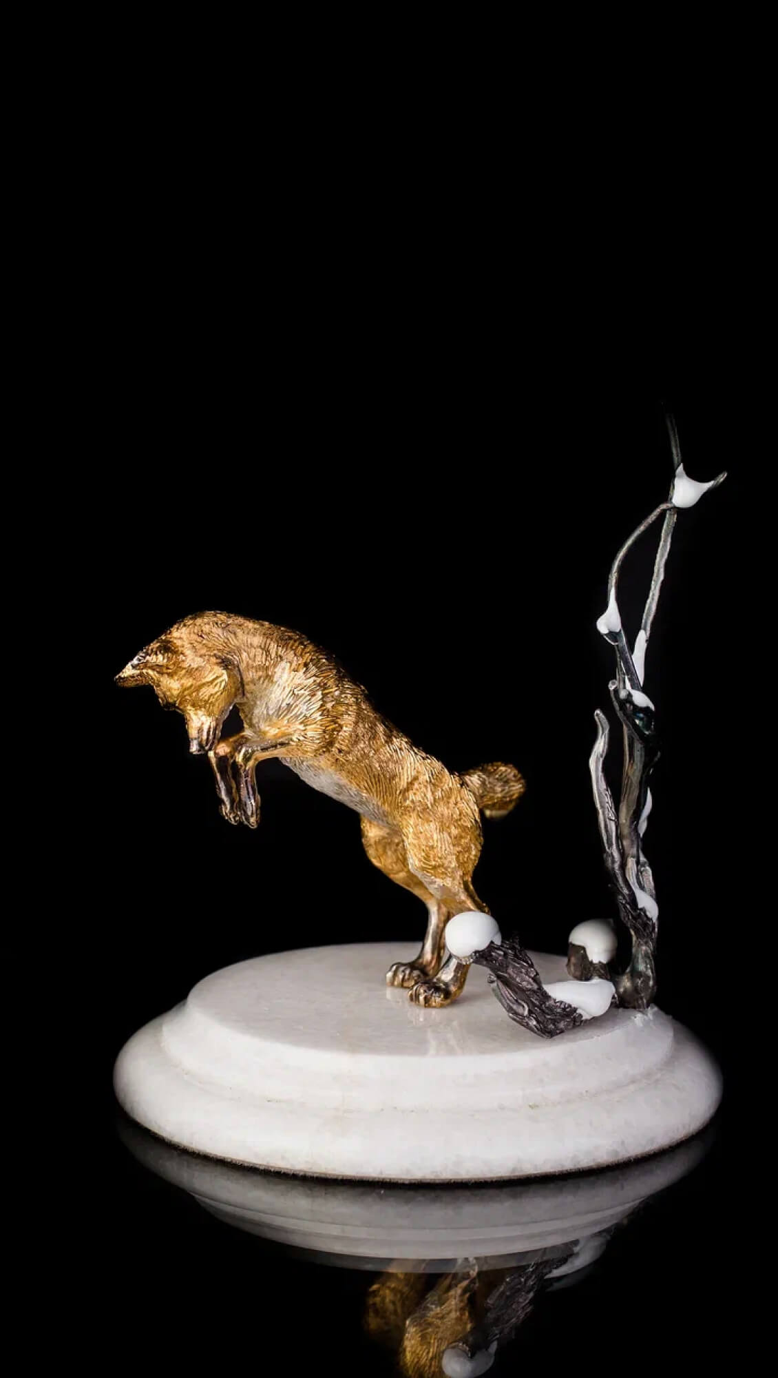 statuette