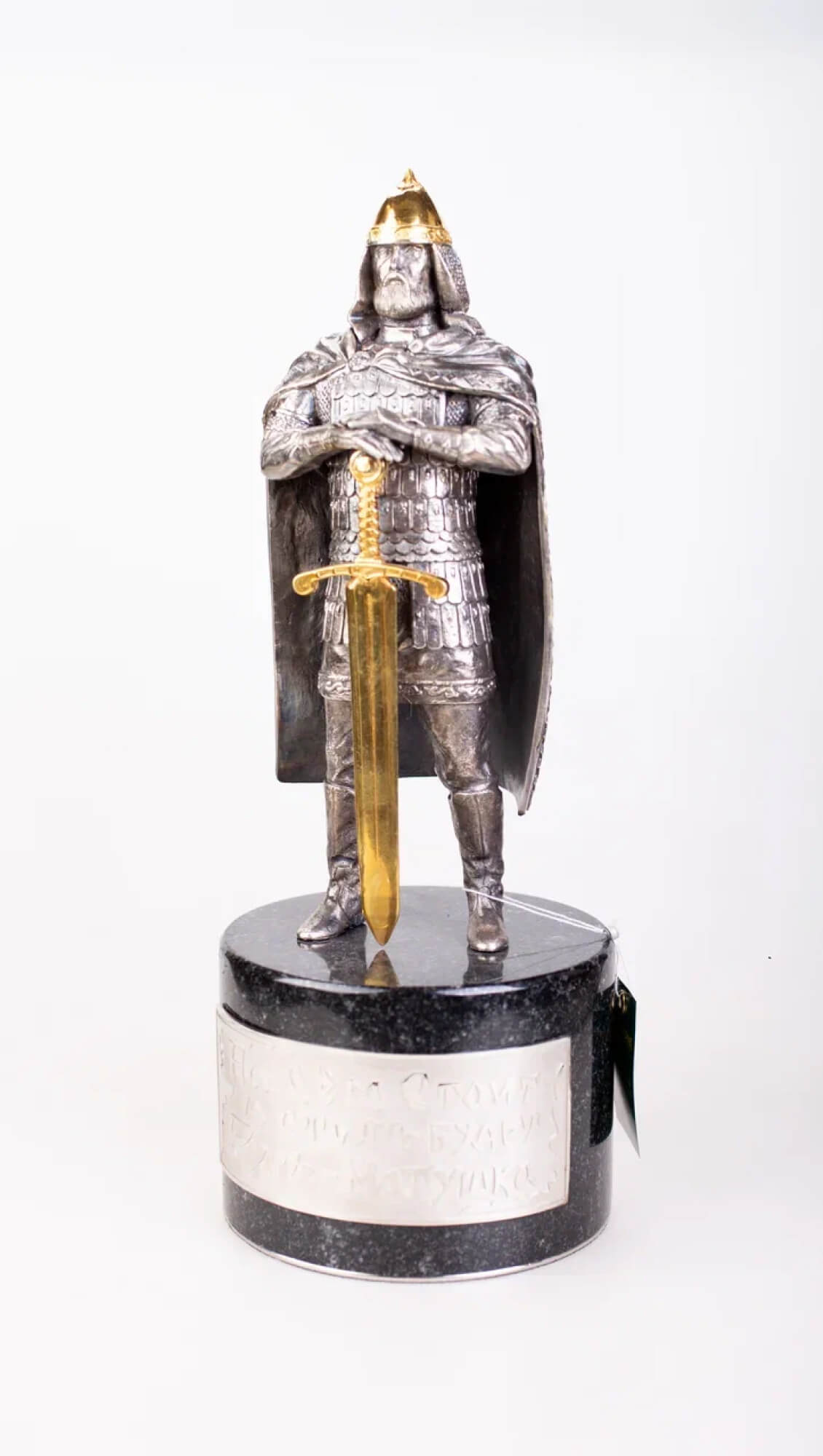 statuette